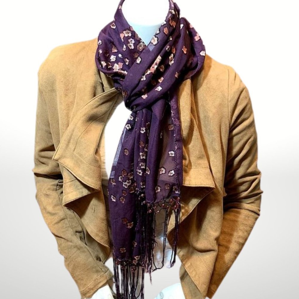 Elegant & Sheer Scarf With Gold Metallic Details